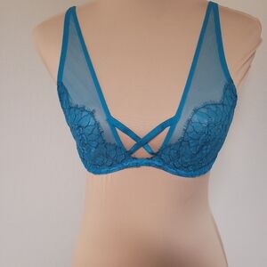 Victoria's Secret Turquoise Very Sexy Unlined Plunge Bra